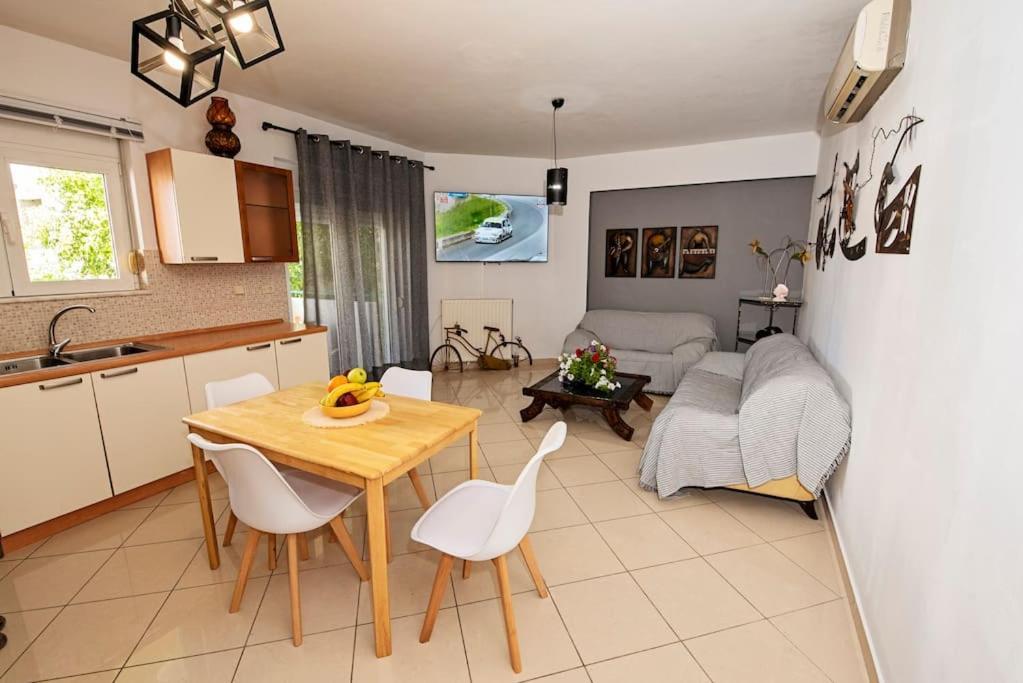 Apartment Avant Garde Downtown Rhodes City