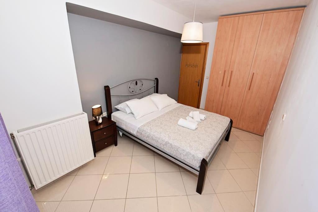 Avant Garde Downtown Apartment Rhodes City